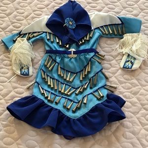 Kaya’s Jingle outfit